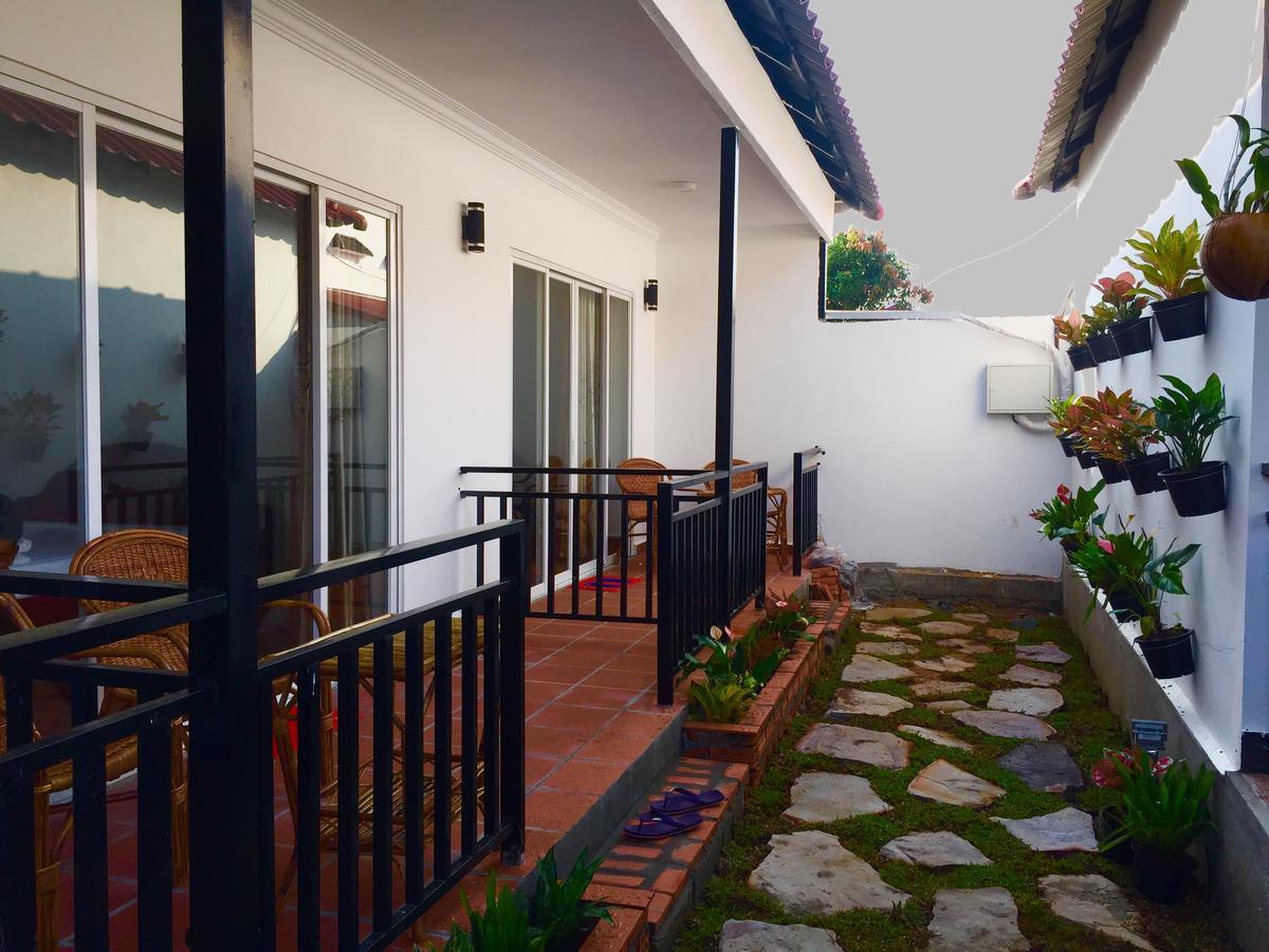 White Boutique Hotel And Residences Sihanoukville Exterior photo